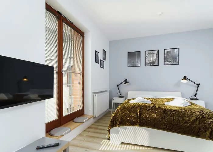 Harmonica Trynitarska By Renters Apartment